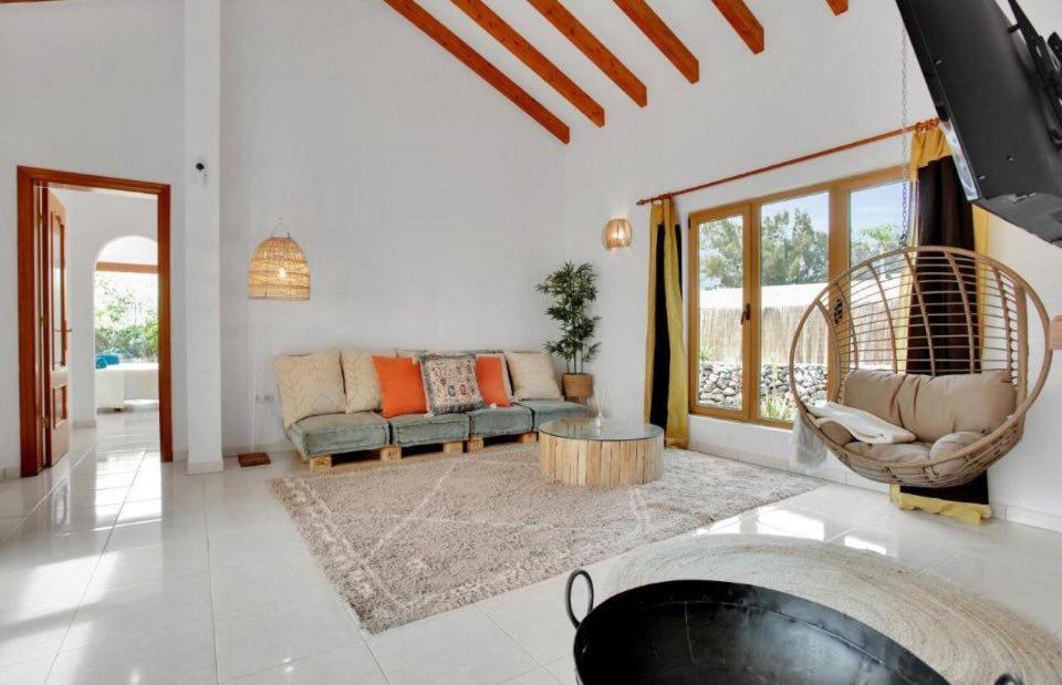 Villa Amrita Ла-Олива Экстерьер фото